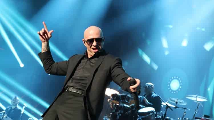 Pitbull llega a Phoenix con T-Pain como parte de la gira Party After Dark